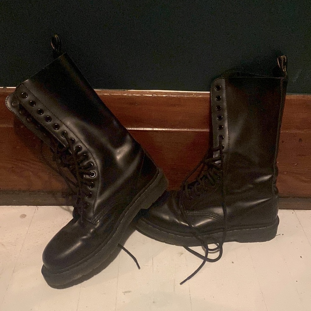 DR MARTENS 1914 - 14 eyes holes